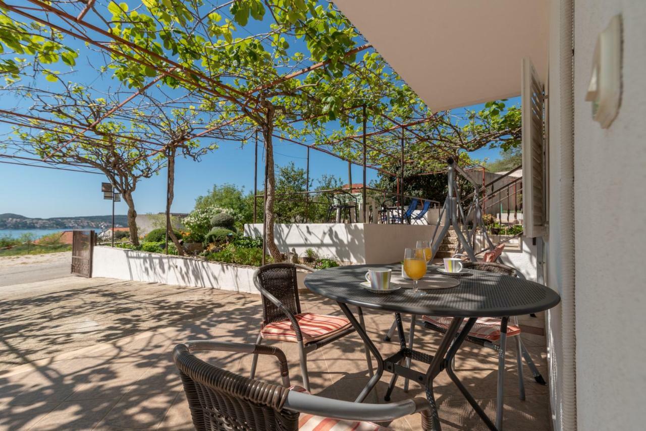 Apartments Villa Bella Vista Seget Trogir Exterior foto